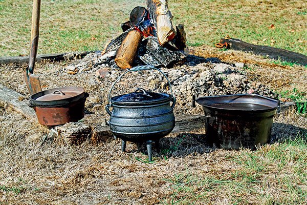 Camp ovens 101 - Camper Trailer Australia