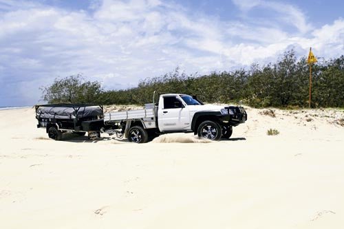 TRACKABOUT SAFARI SV EXTENDA VS TRACKABOUT DAKAR EXTENDA - Camper Trailer Australia